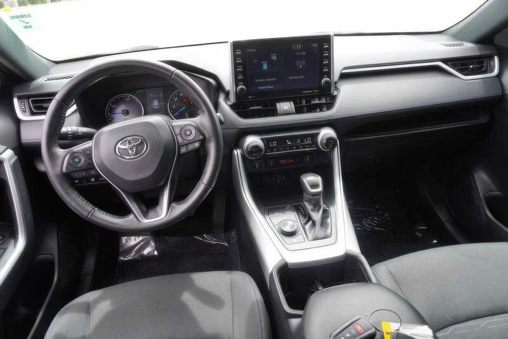 Toyota Rav4 Hybrid      2022