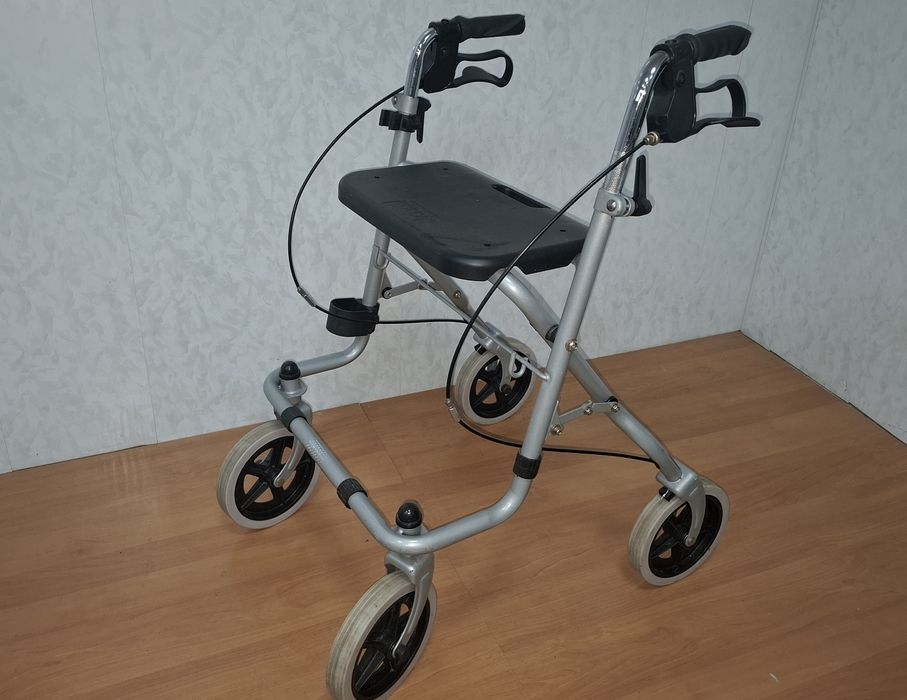 Ходунки.роллатор.ролллер..Б.в із Німеччини