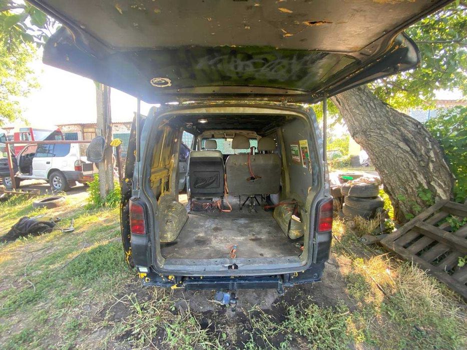 Продаю Volkswagen Transporter T5 2005 1.9 TDI МКПП