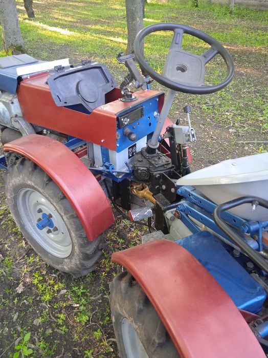 продам трактор, міні трактор