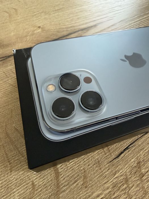 iPhone 13 Pro Max 256GB в цвете Sierra Blue