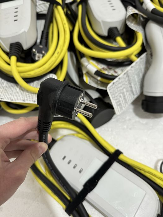 Зарядка Audi Q4 Etron Volkswagen E-Golf , ID3,D4,ID5,ID6 1EA971675AL