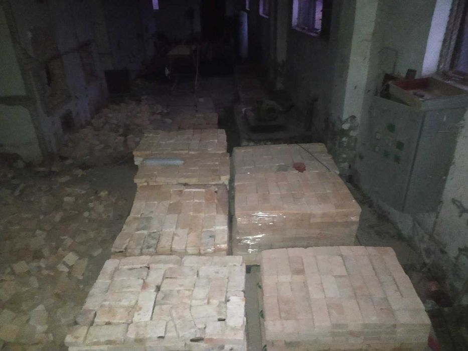 будматеріали цегла для камінів та групок