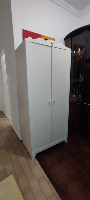 Roupeiro criança IKEA