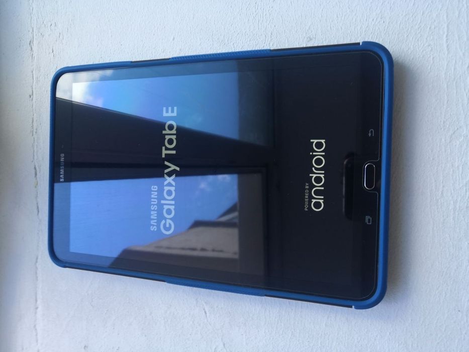 Планшет самсунг Samsung galaxy tab e