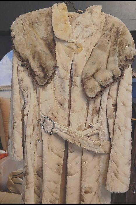 Шуба норковая оригинал Mido удлинённая.Камені swarovski.