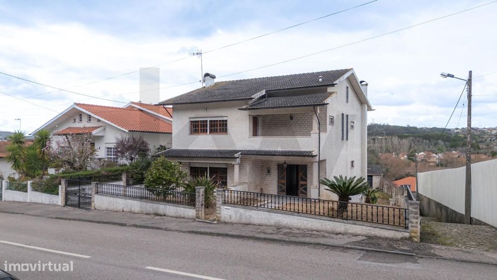 Moradia T5 com terreno e garagem, Vilela, Coimbra