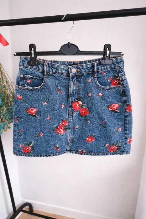 Bershka spódnica jeansowa mini w kwiaty 40 L denim floral  wiosna