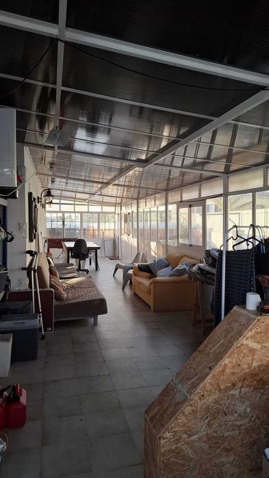 Marquise solida em vidro e alumínio 50m2, 3 janelas e 1 porta