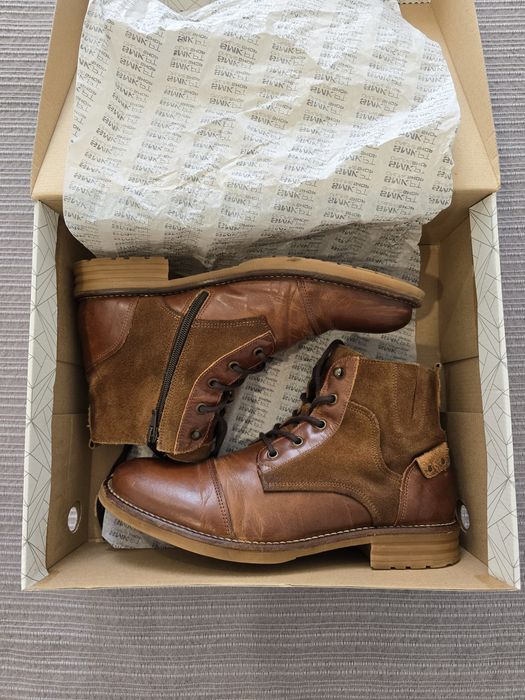Botas de pele SMK tamanho 43