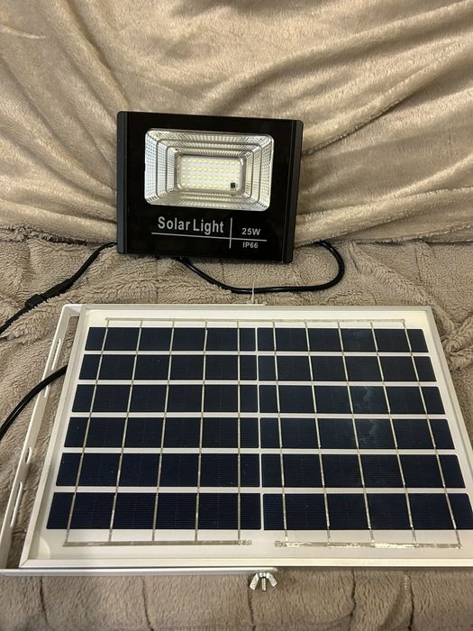 Лампа ліхтар світильник LED прожектор вуличний із сонячною панеллю 25W NEOMAX