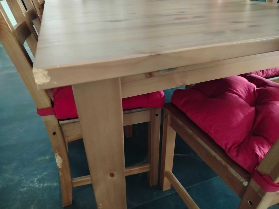 Sprzedam stół i krzesła