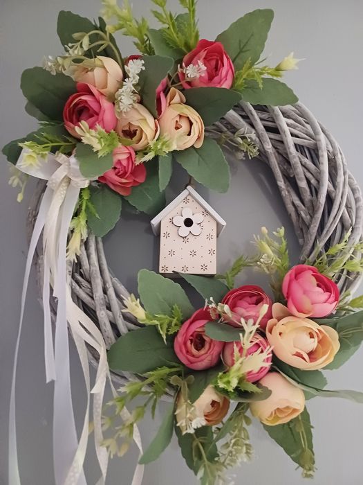 Wianek drzwi z domkiem