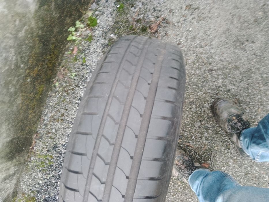 Pneu Good year, como novo