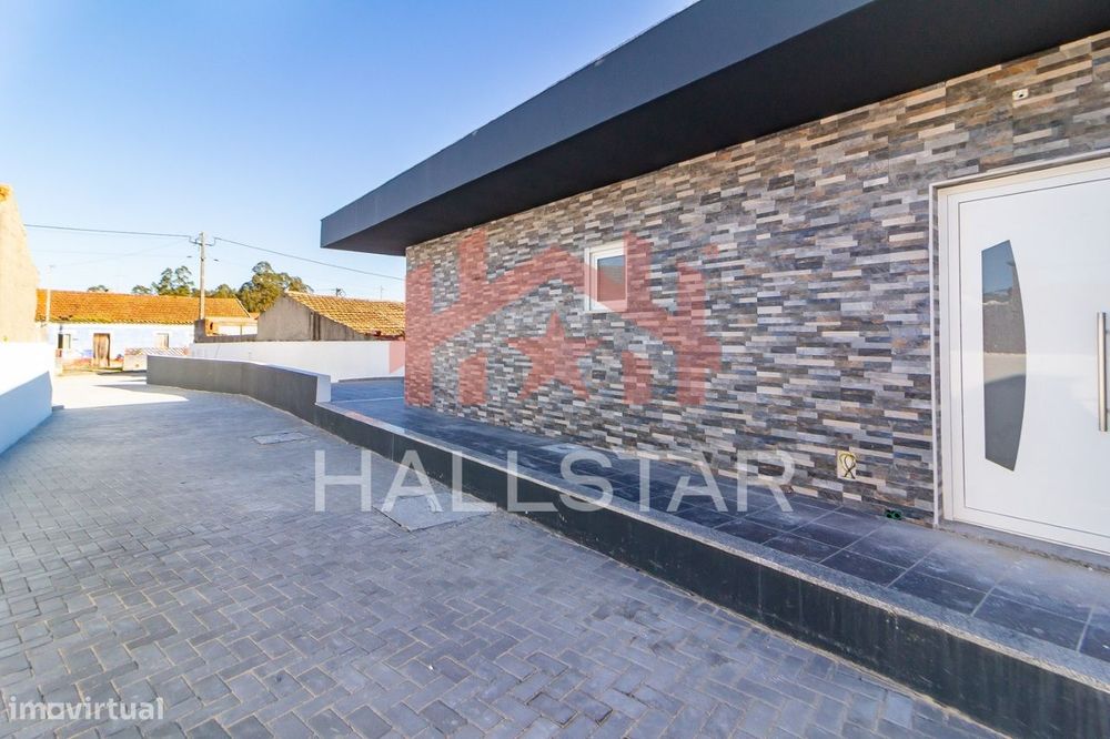 Moradia T3 / Nova / Térrea / Cozinha Equipada / Aquecimento Central /