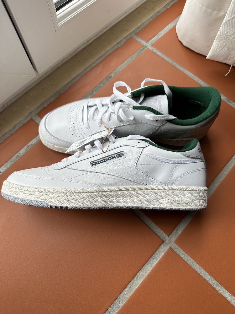 Ténis Reebok Club C 85 Brancos Verde Escuro (NOVOS) Parque das Nações • OLX  Portugal