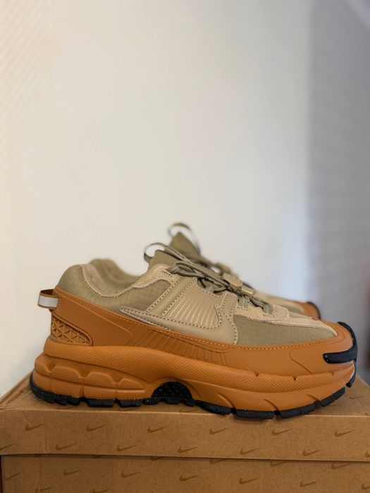 Чоловічі Nike Zoom Vomero 5 Roam Flax Beige/Brown HQ2181-200