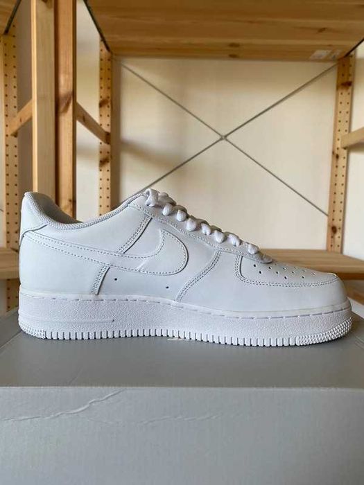 Nike Air Force 1 Low '07 White r.