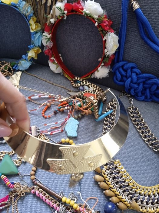 Украшения по 80 любое. Ожерелье, подвески, 3 обруча