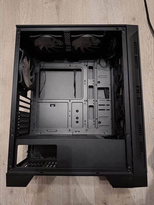 Obudowa MSI Mag Forge 120A AIRFLOW