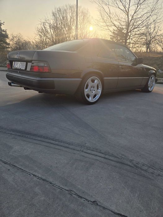 Mercedes 124 coupe 3.0