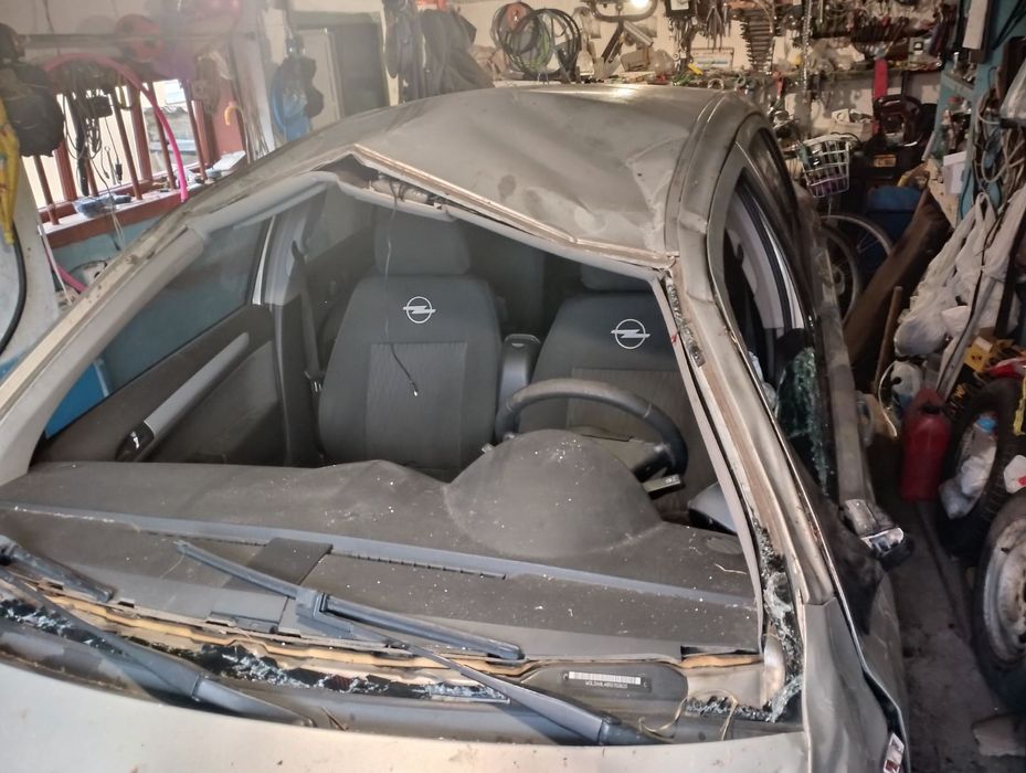 Авто Опель Астра після ДТП