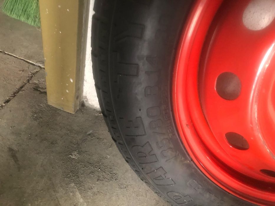 Pneu suplente como novo 135/80 b14