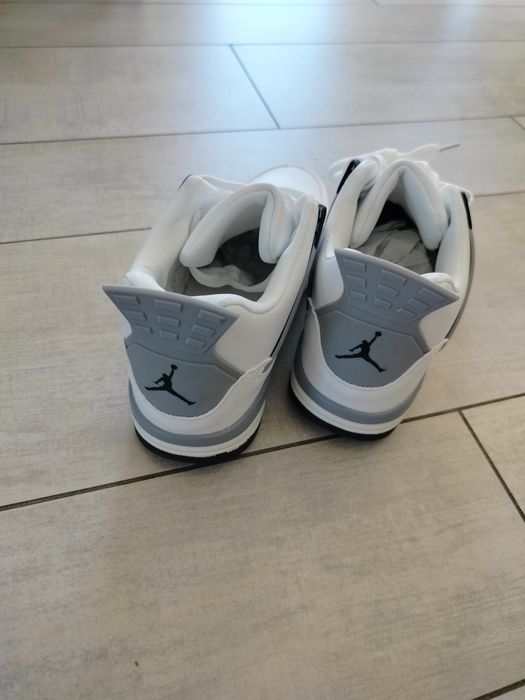 Buty Jordan 4 r. 41