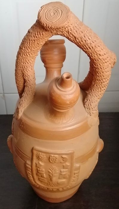 jarra em barro estado novo
