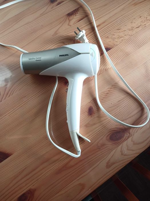 Фен Philips SalonDry Control, білого кольору