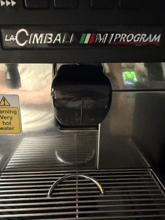 Кофемашина супер автомат La Simbali M1