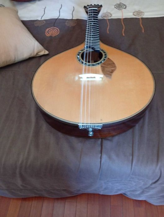 Guitarra Portuguesa usada  para venda