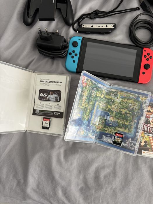 Nintendo Switch V2 128GB + Pokémon + FC 25 + Acessórios + Mala