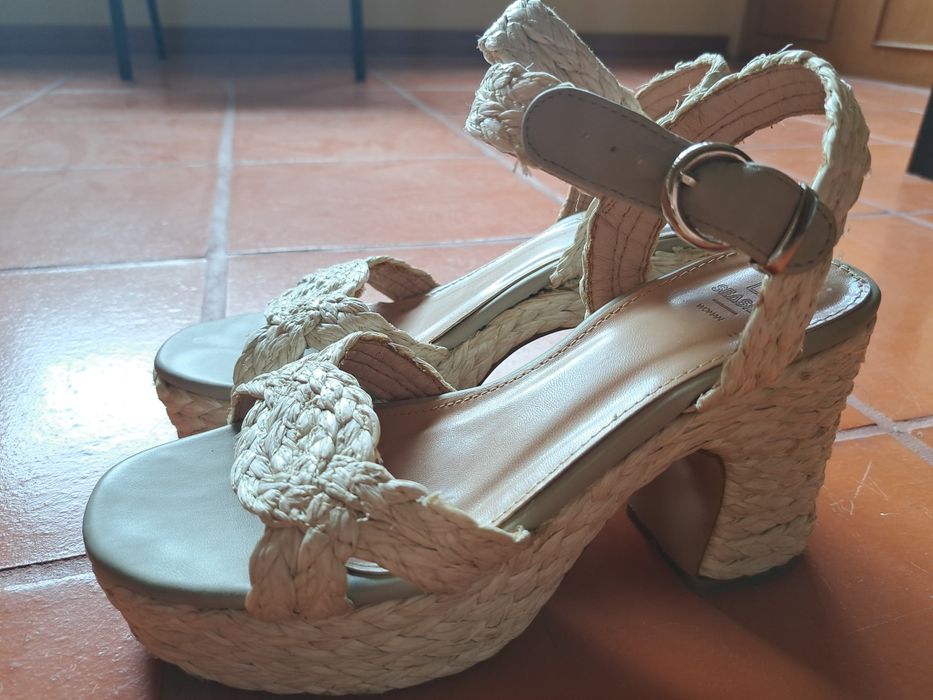 Sandálias muito confortáveis