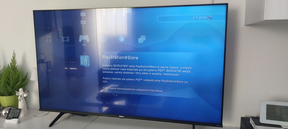 PlayStation 3 super slim 500GB, dwa kontrolery + 10 gier