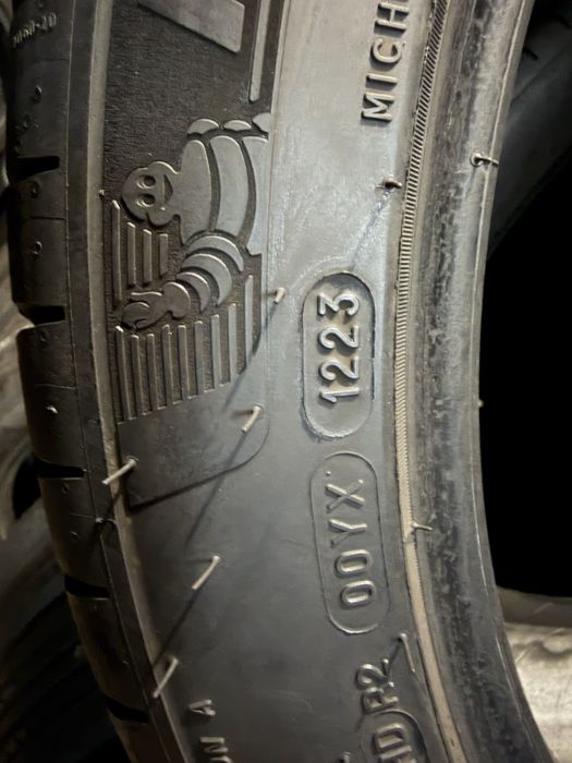 225/45 r 19 Michelin run flat 2 шт.