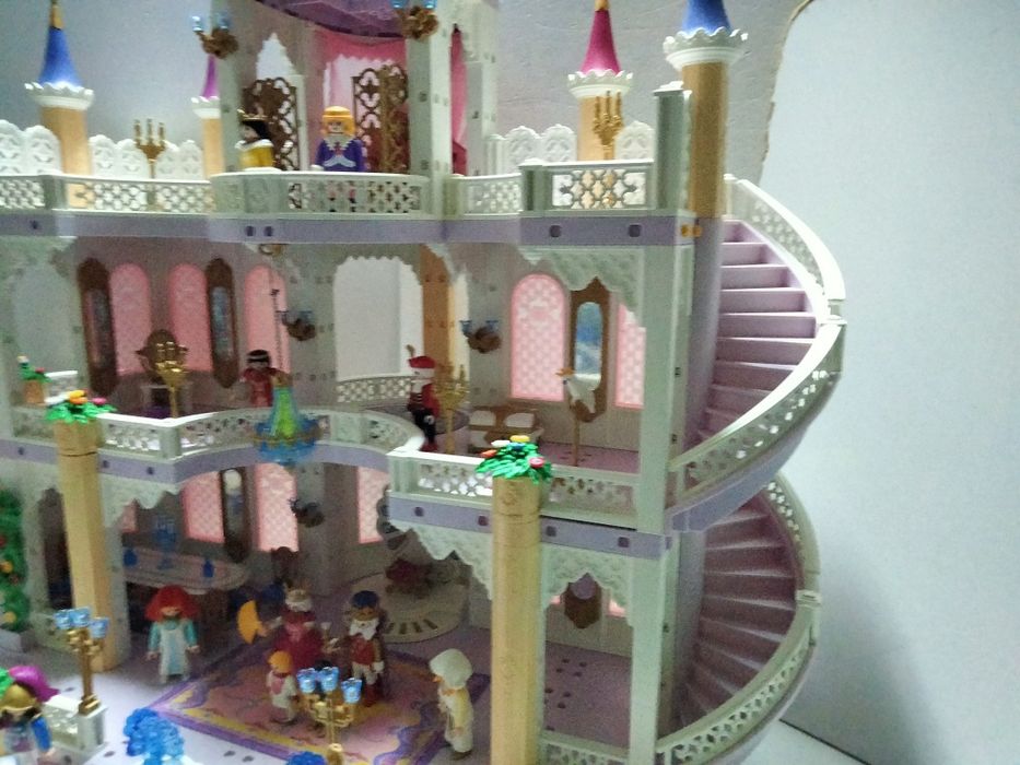 Playmobil pałac marzeń z wyposażeniem