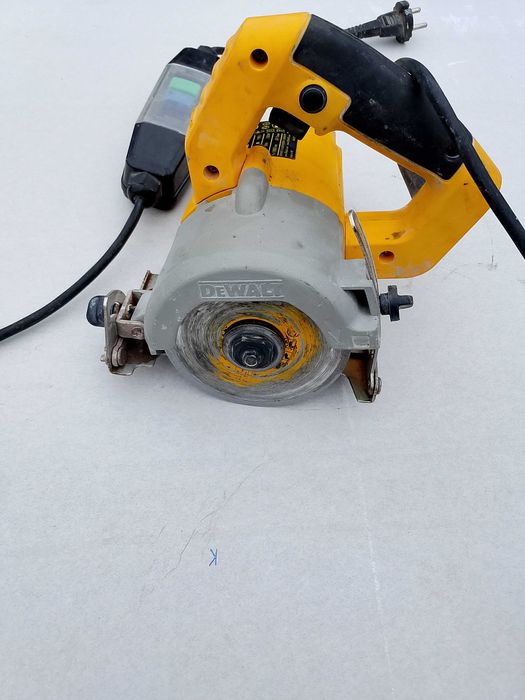 Przecinarka ręczna do glazury DeWalt dwc410