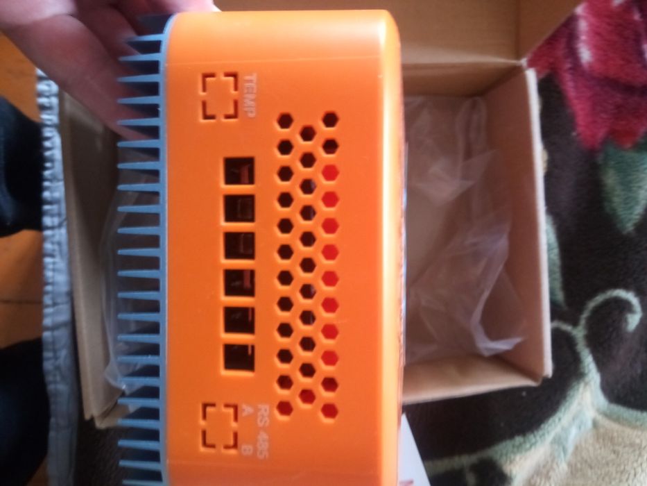 Солнечный контроллер 60А до 230v