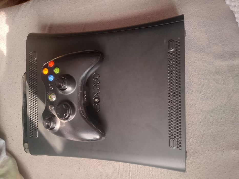 Продам XBOX 360 с прошивкой 2.0