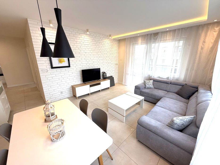 OSIEDLE PARYSKIE, apartament o pow. 66m2.,3pok, taras naroznikowy,winda,garaż,komórka lok.