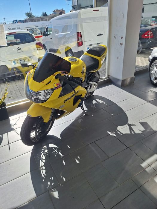 Honda CBR 900RR Fireblade 2000 - Impecável!