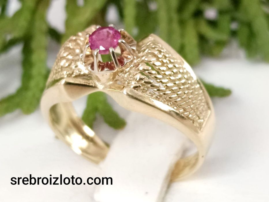 Pierścionek złoty z rubinem