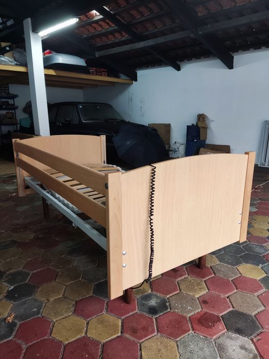 Cama articulada com grades de madeira - Com Garantia