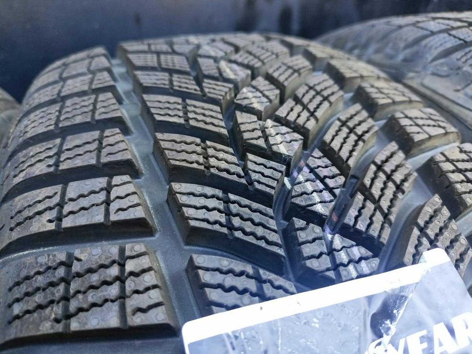 205/55R17 Goodyear UltraGrip Performance + komplet opon zima nr7448
