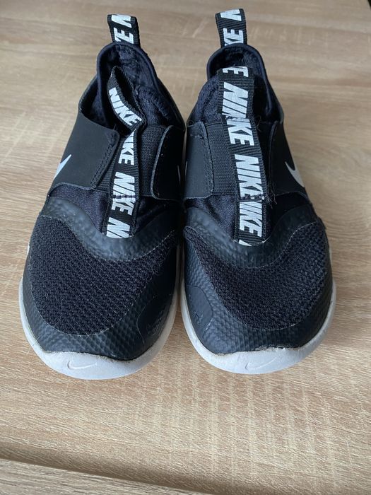 Кросівки Nike Flex Run розмір 27,5