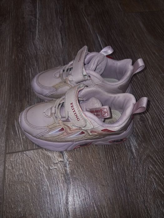 Кросівки 27 р, ціна за 2 пари