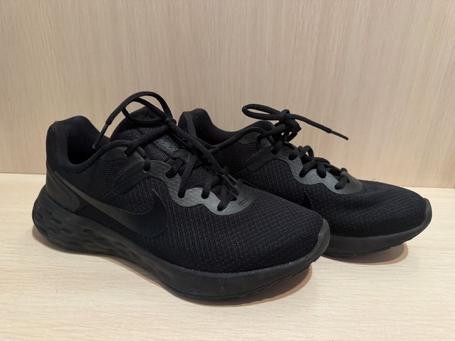 Продам кросівки Nike