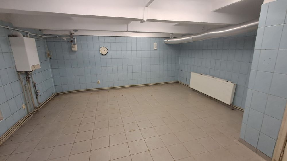 Продаж комерційного приміщення в м-н БАМ _ VV