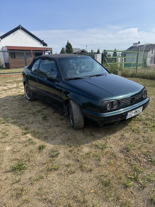 Golf cabrio 1.8 beznyna